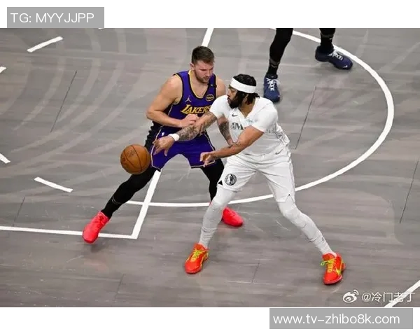 浓眉半场表现抢眼高效得分15分7篮板还命中一记三分球 浓眉半场表现抢眼高效得分15分7篮板还命中一记三分球