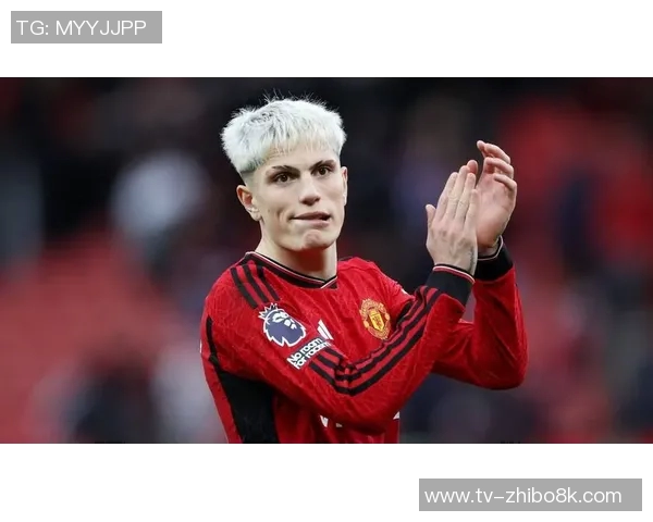 曼联冬窗前将与梅努齐尔克泽进行重要谈判探讨转会事宜