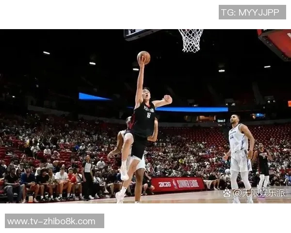 杨瀚森超远三分球惊艳全场成功登上微博热搜榜第九位 杨瀚森超远三分球惊艳全场成功登上微博热搜榜第九位