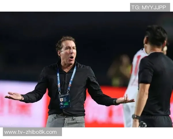 克罗宁执教多年未能带队进季后赛球迷呼吁更换主帅引发热议