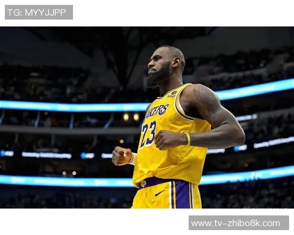 湖人球迷怒斥詹姆斯表现不佳直言其无法跻身历史前五行列